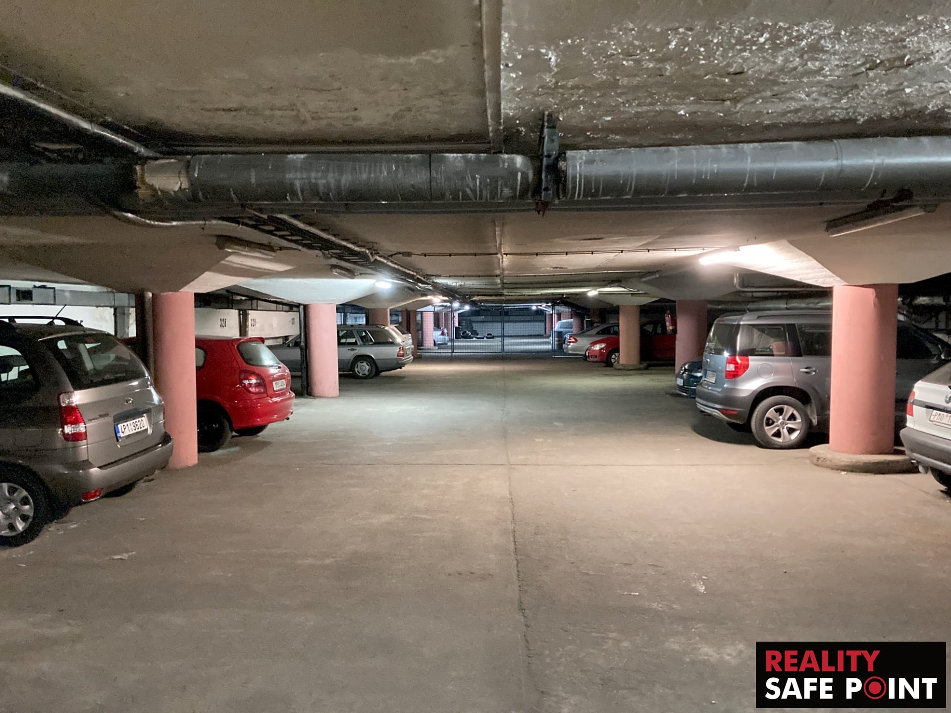 Pronájem garážových stání pro osobní automobily a čtyřkolky – 17 m2, (motocykly -7 m2), Plzeň – Slovany – foto 5