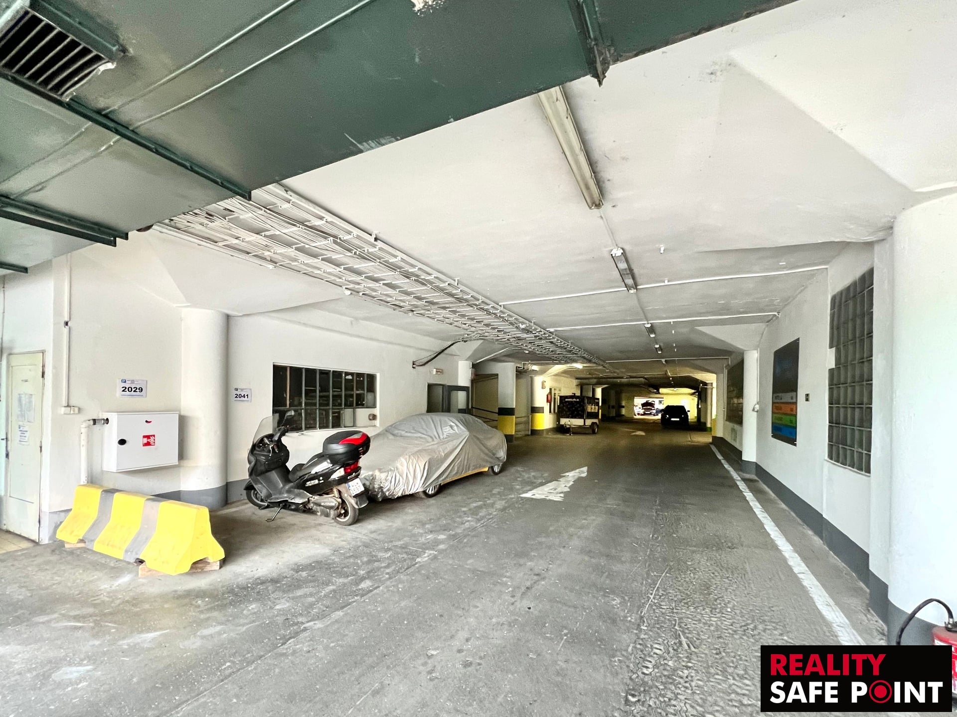 Pronájem garážových stání pro osobní automobily a čtyřkolky – 17 m2, (motocykly -7 m2), Plzeň – Slovany – foto 4